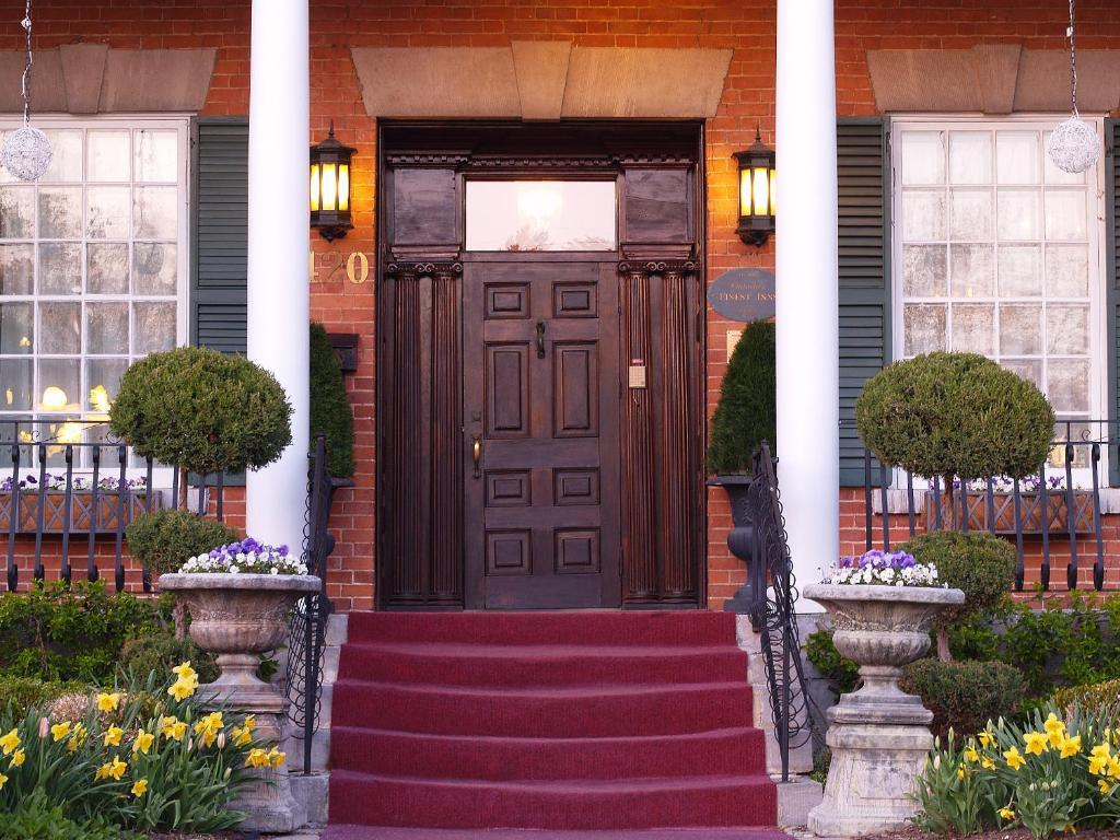 The Woodlawn Inn Cobourg Esterno foto