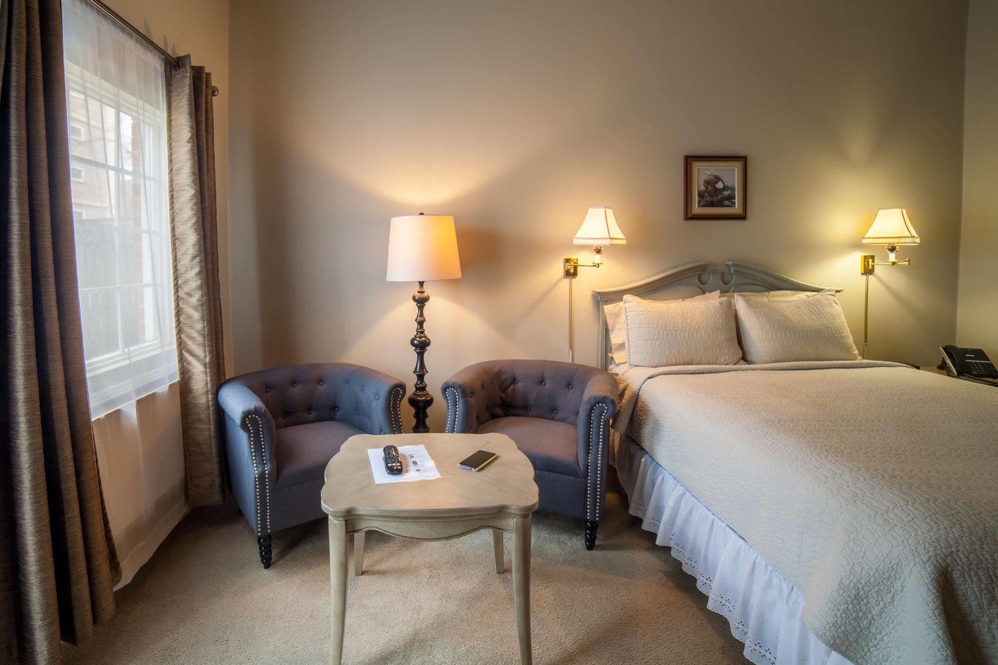 The Woodlawn Inn Cobourg Esterno foto